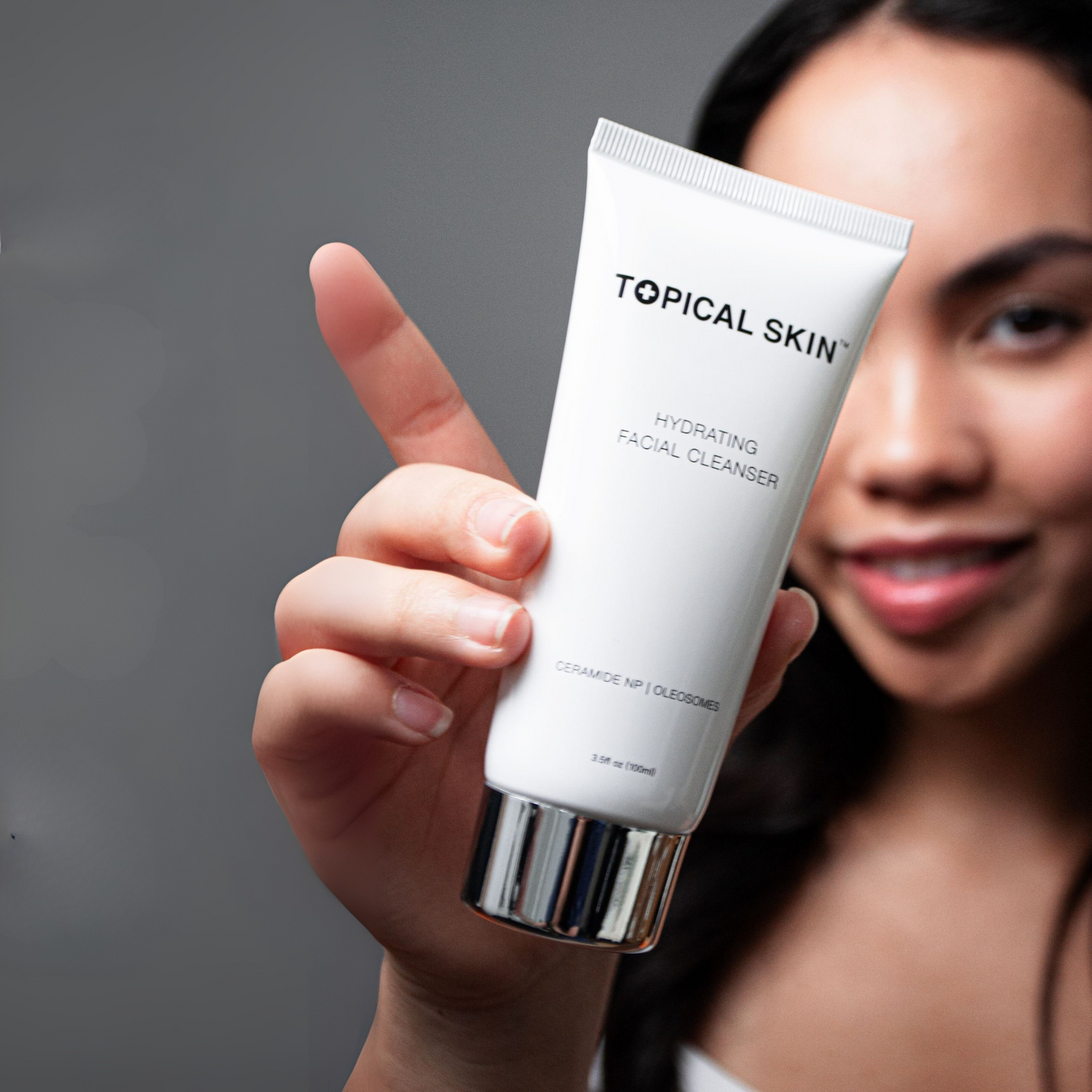 Hydrating Facial Cleanser with Oleosomes